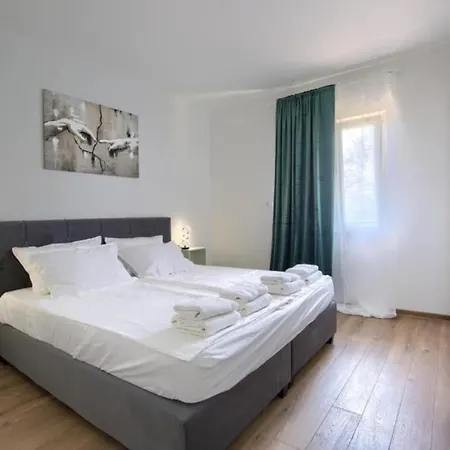 Two Bedroom With Terrace A2 * Pula