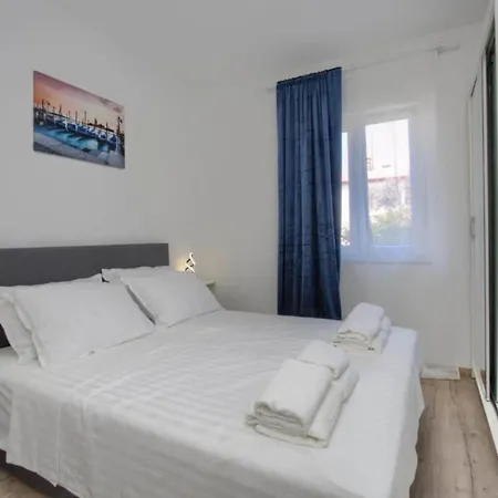 Two Bedroom With Terrace A2 Апартаменты *