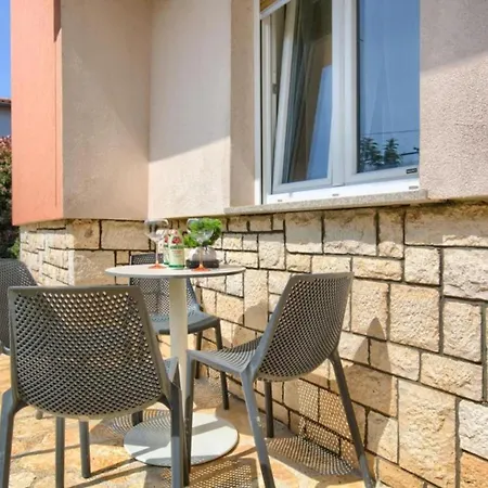 Two Bedroom With Terrace A2 Апартаменты Пула