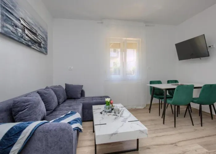 Two Bedroom With Terrace A2 Apartmán *