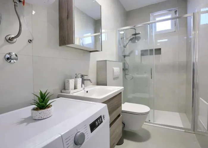 Two Bedroom With Terrace A2 *